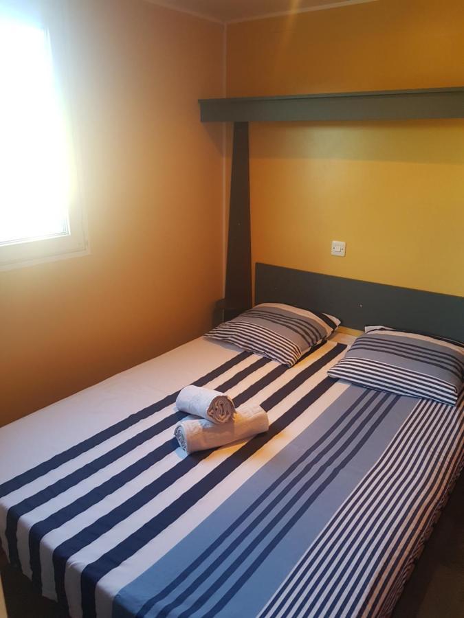 Cottage flottant Saint Jean de Losne option jacuzzi Extérieur photo